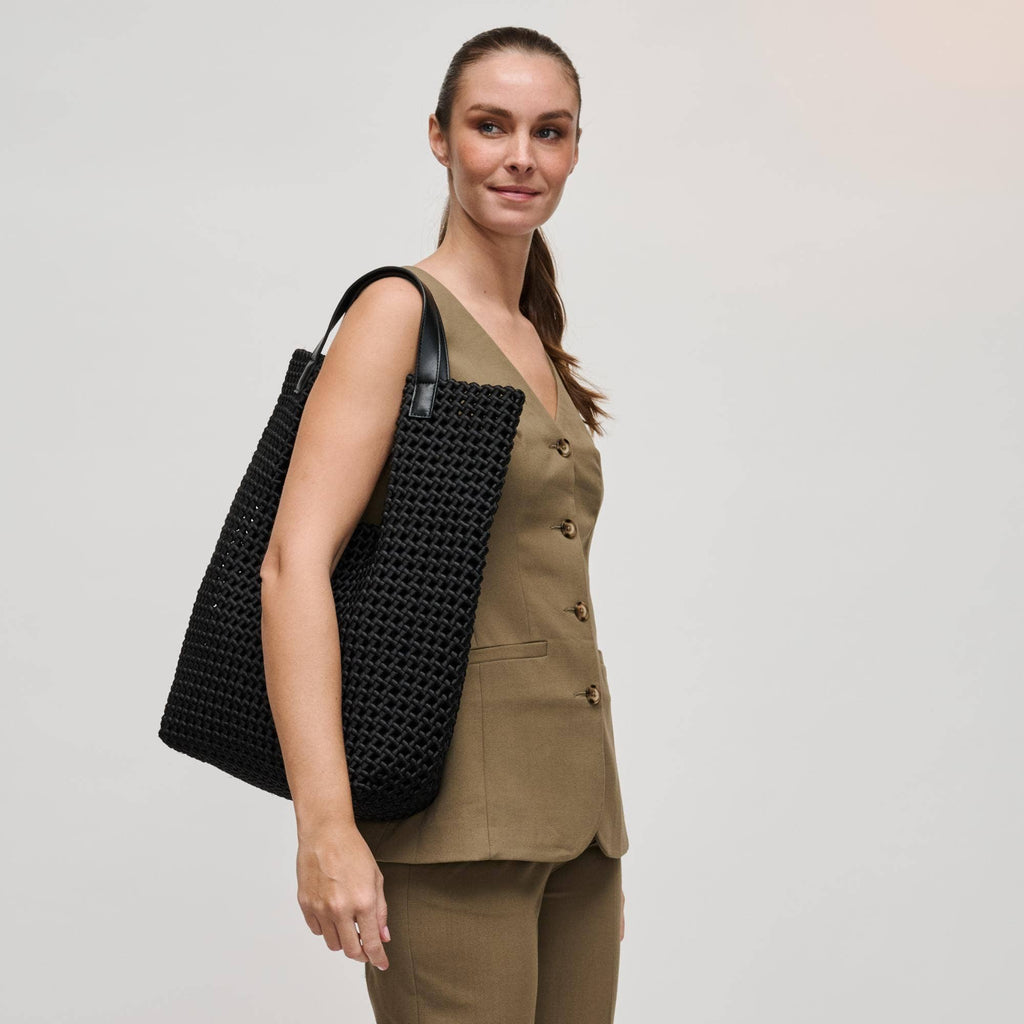 Zenith Zen Hand Woven Knot Tote: Black